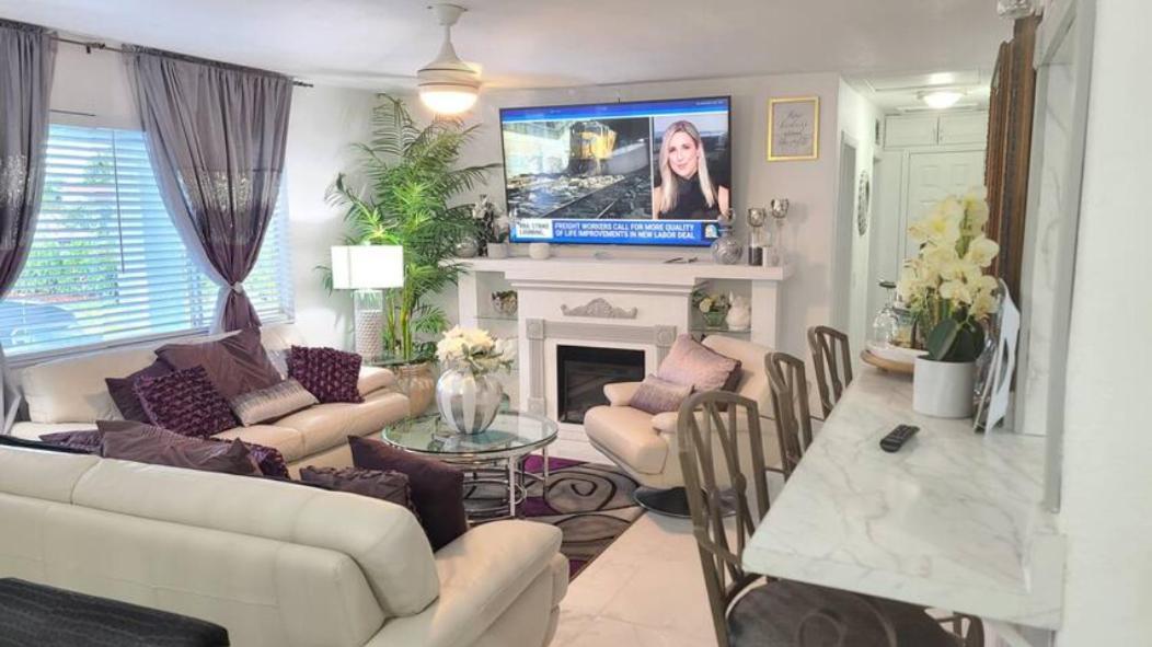 Palm Springs 3-Bedroom 2-Bath 5 Miles To The Beach 沃思湖 外观 照片