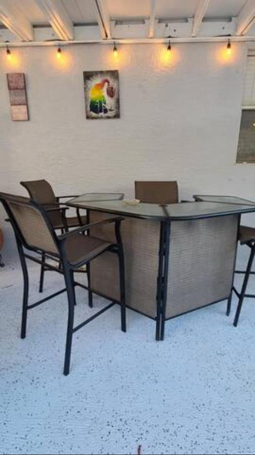 Palm Springs 3-Bedroom 2-Bath 5 Miles To The Beach 沃思湖 外观 照片