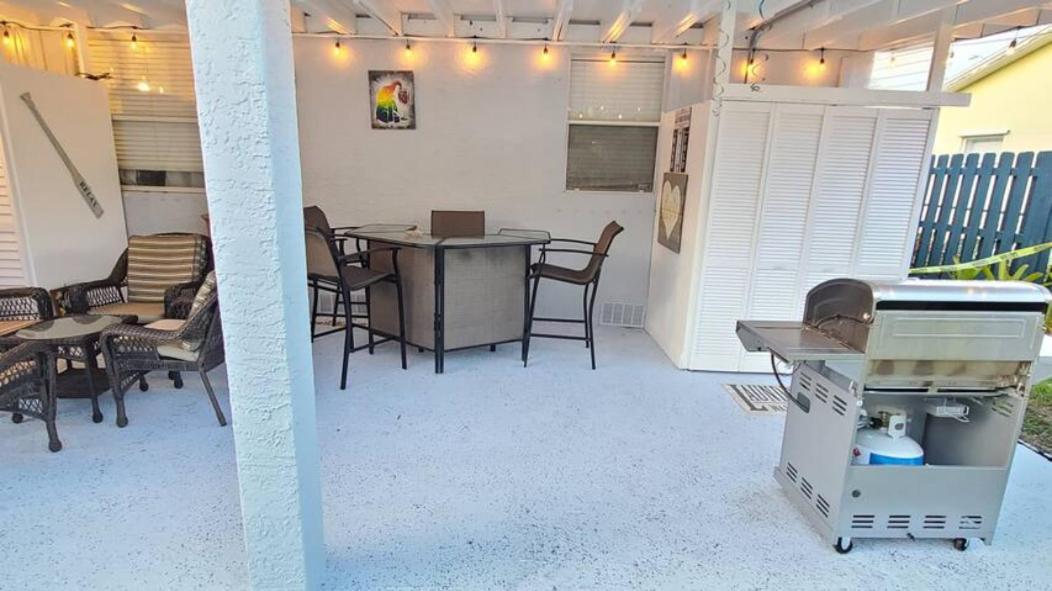 Palm Springs 3-Bedroom 2-Bath 5 Miles To The Beach 沃思湖 外观 照片