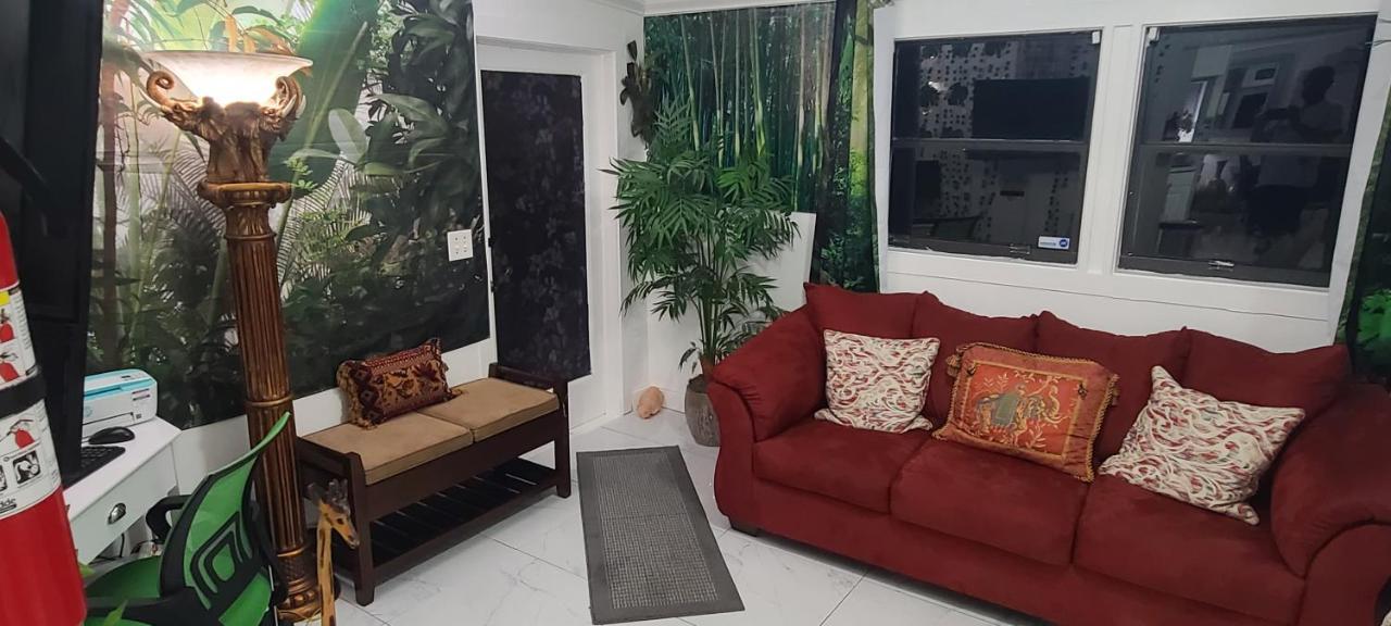 Palm Springs 3-Bedroom 2-Bath 5 Miles To The Beach 沃思湖 外观 照片